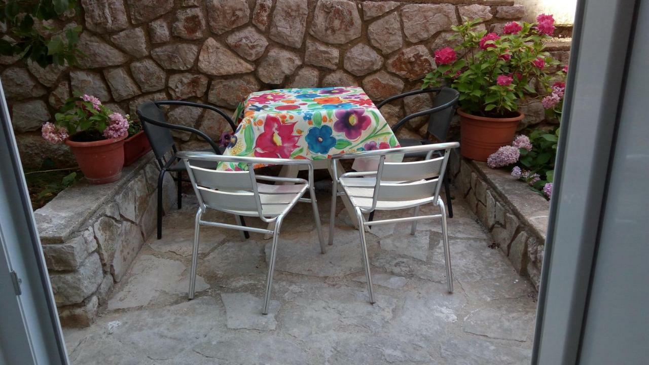 Apartmani Vitkovic II Cres Dış mekan fotoğraf
